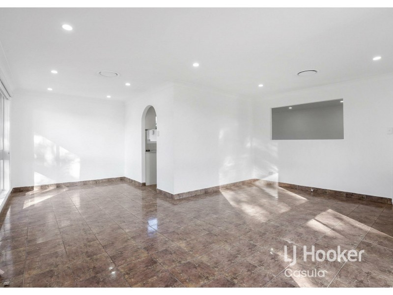 16 Malory Close, Wetherill Park NSW 2164
