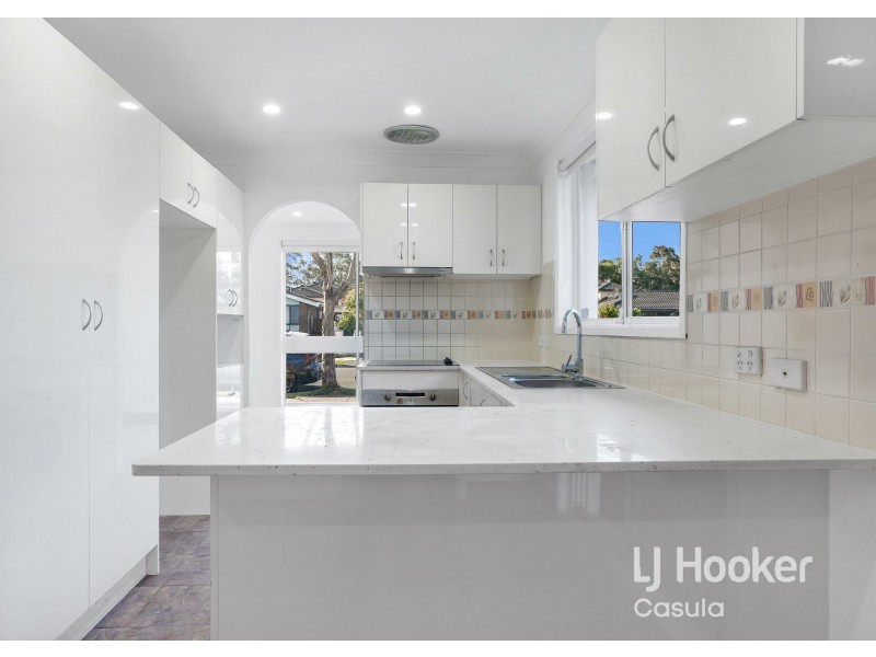 16 Malory Close, Wetherill Park NSW 2164