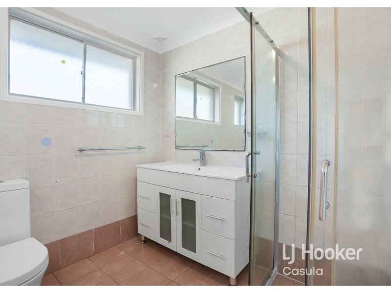 16 Malory Close, Wetherill Park NSW 2164