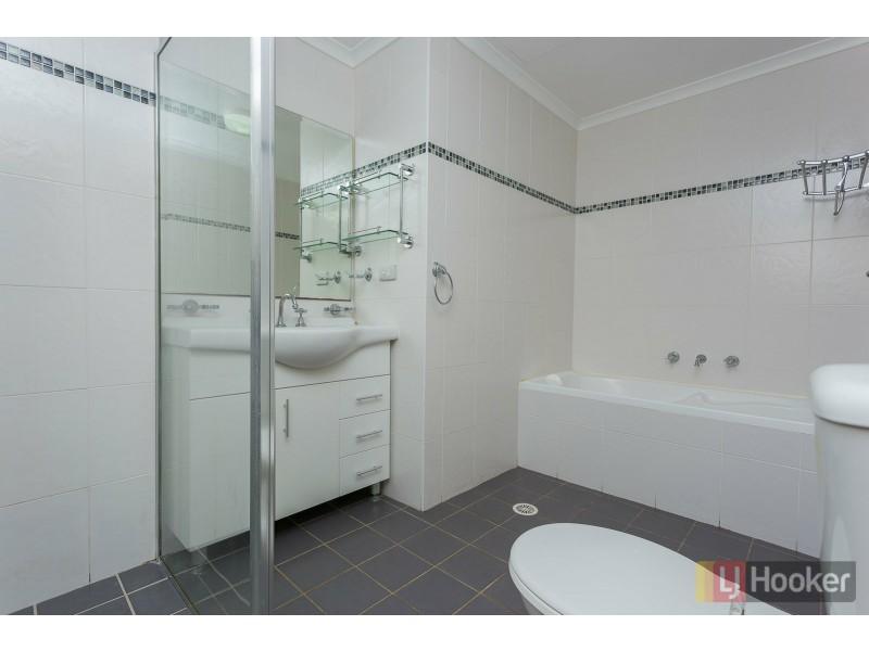 18/8-10 Browne Parade, Warwick Farm NSW 2170