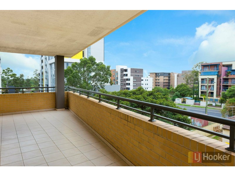 18/8-10 Browne Parade, Warwick Farm NSW 2170