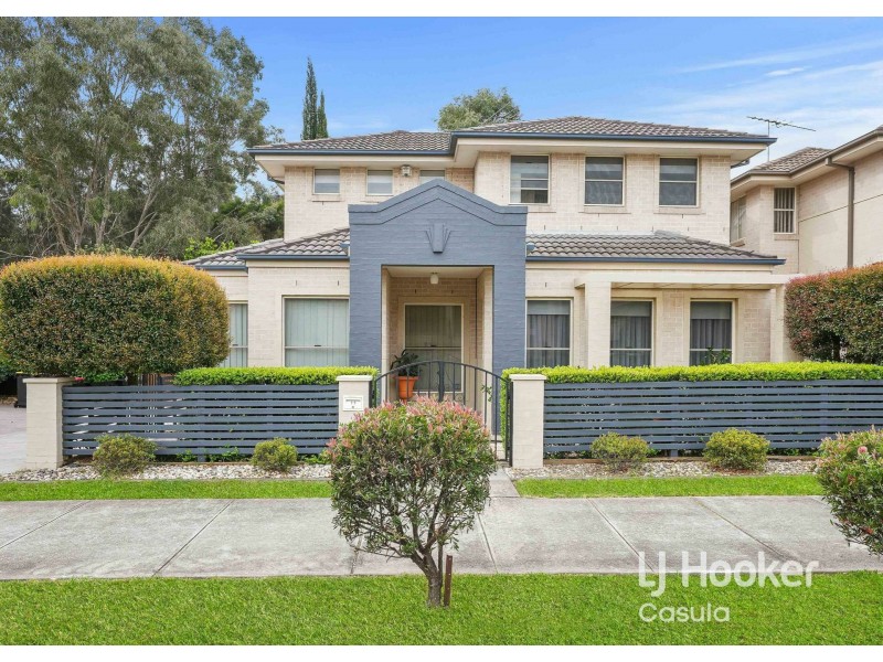 15 Cobble Circuit, West Hoxton NSW 2171