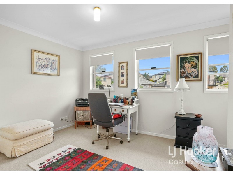 15 Cobble Circuit, West Hoxton NSW 2171