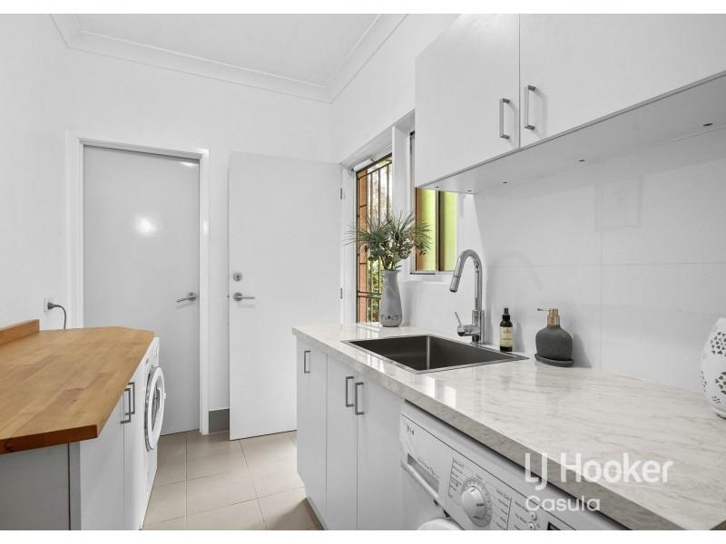 15 Cobble Circuit, West Hoxton NSW 2171