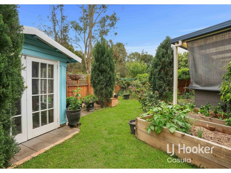 15 Cobble Circuit, West Hoxton NSW 2171