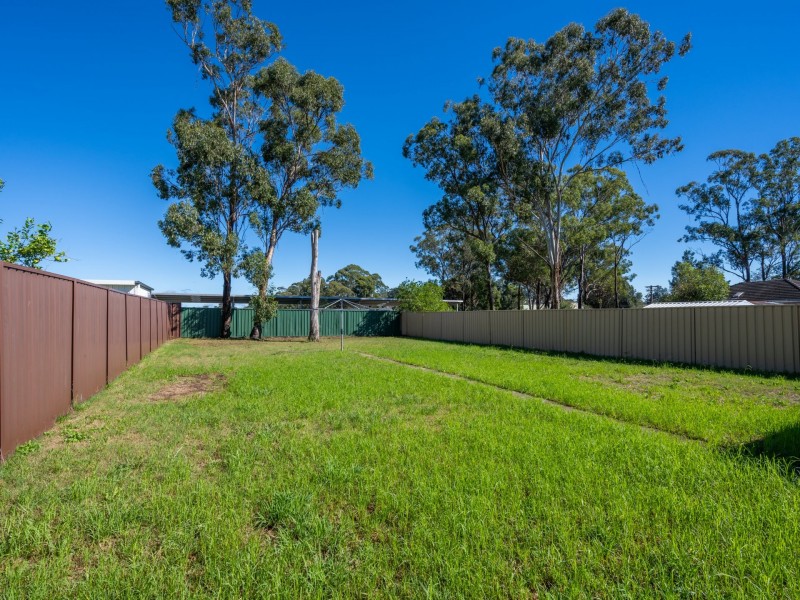 27 Frazer Avenue, Lurnea NSW 2170