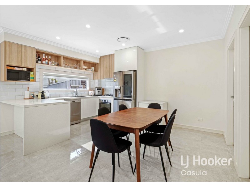 2/20 Blackwood Avenue, Casula NSW 2170