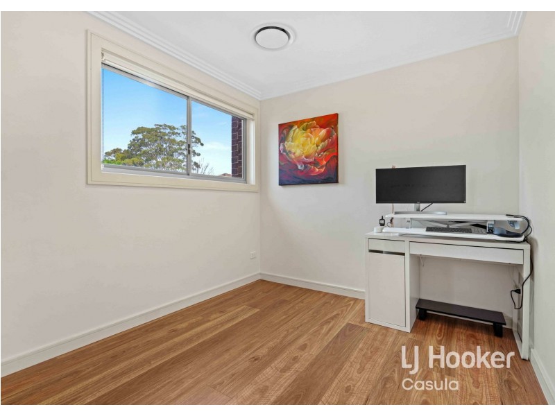 2/20 Blackwood Avenue, Casula NSW 2170