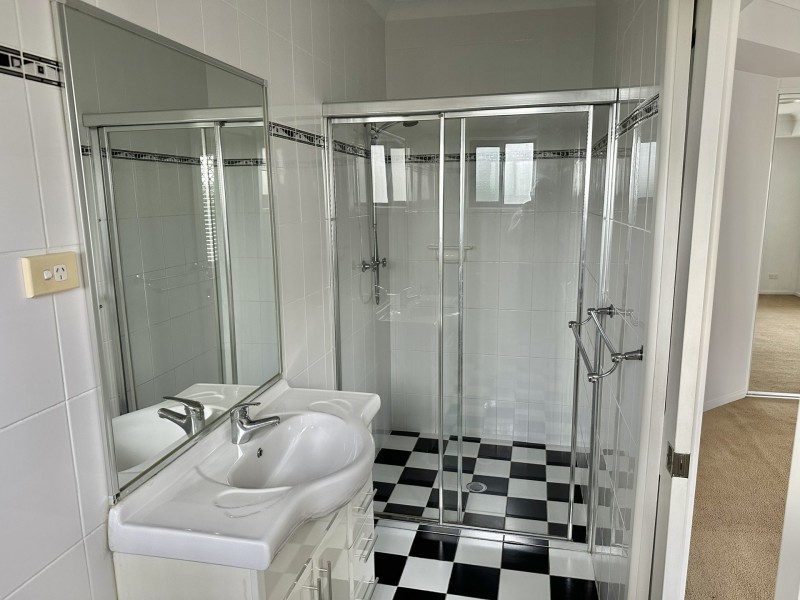 12A Pecan Place, Casula NSW 2170