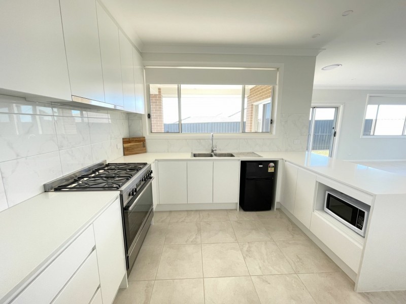 1 Jervis Street, Gregory Hills NSW 2557