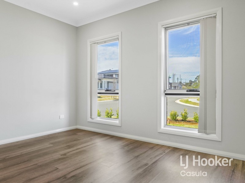 2 Softwood Street, Spring Farm NSW 2570