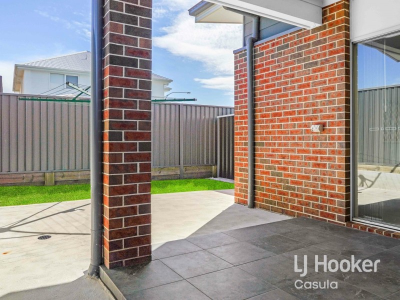 2 Softwood Street, Spring Farm NSW 2570