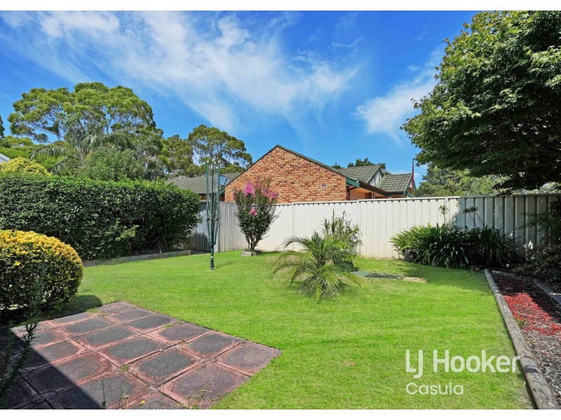 16 Fernleaf Court, Wattle Grove NSW 2173