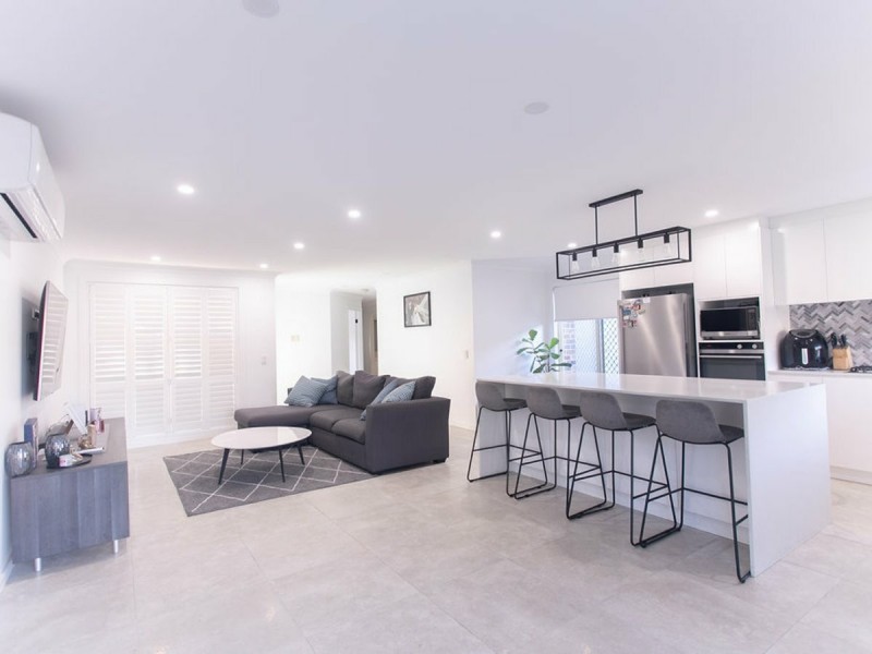 19 Magnolia Close, Casula NSW 2170