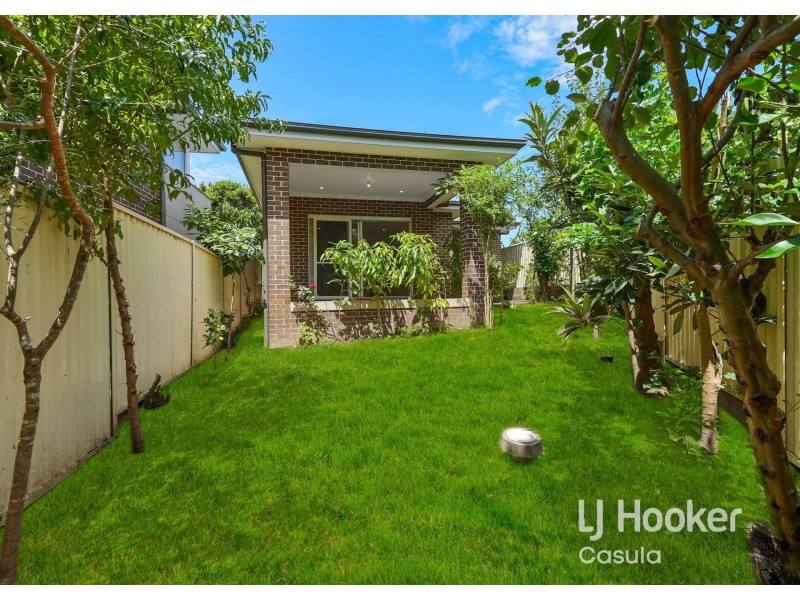 9 Wright Place, Casula NSW 2170
