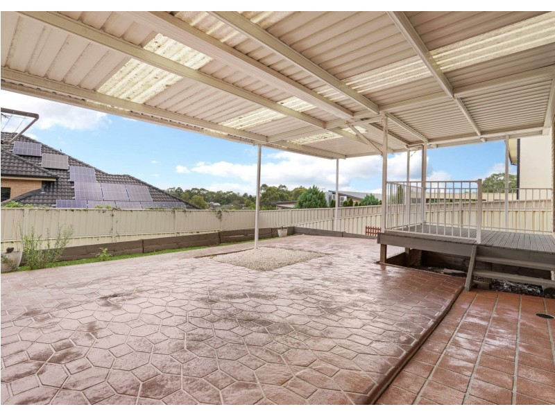 2B Streeton Place, Casula NSW 2170