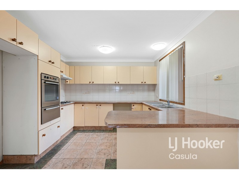 8 Flack Close, Edensor Park NSW 2176