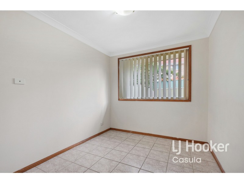 8 Flack Close, Edensor Park NSW 2176