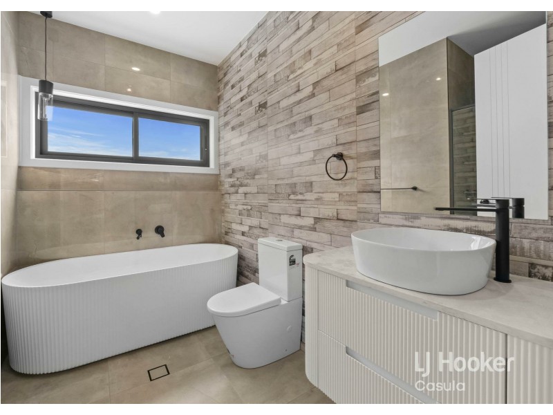 70 Skipton Lane, Prestons NSW 2170