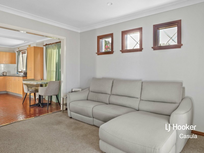 14 Segefield Place, Casula NSW 2170
