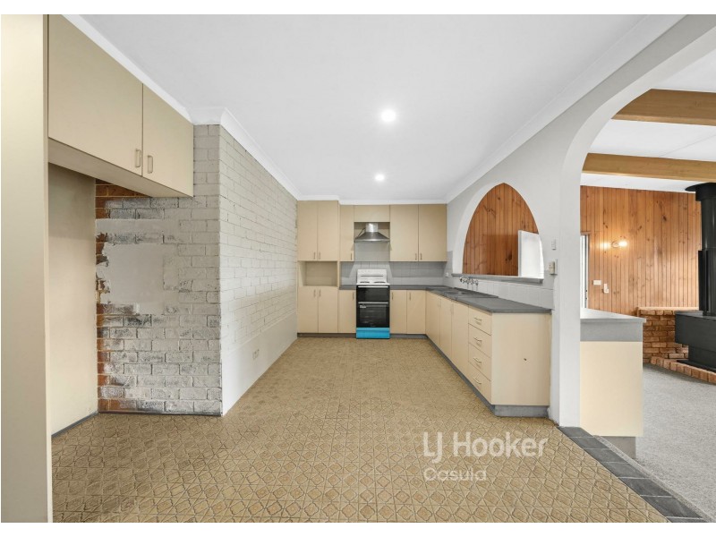 14 Harrow Road, Glenfield NSW 2167