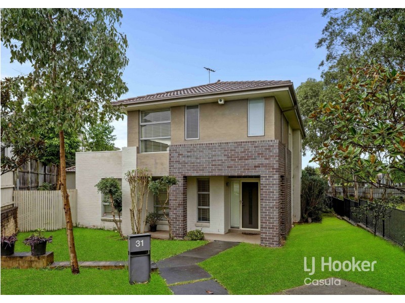 31 Northampton Drive, Glenfield NSW 2167