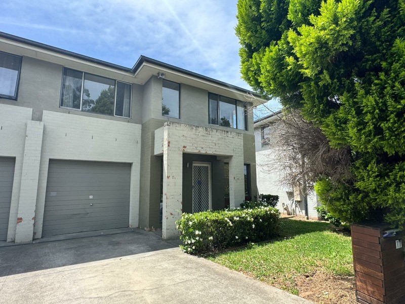 17 Atlantic Boulevard, Glenfield NSW 2167