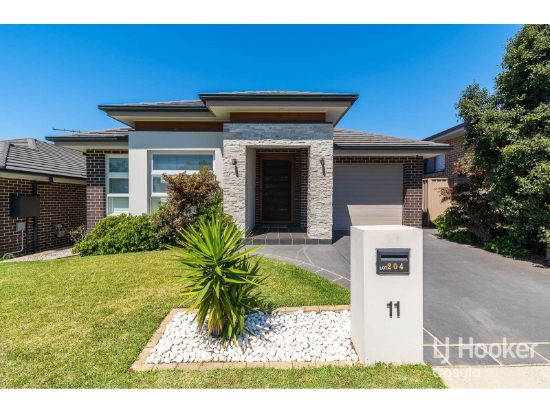 11 Flight Circuit, Middleton Grange NSW 2171