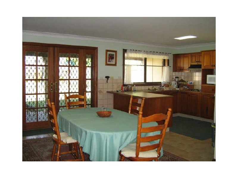 80 Jacaranda Cres, Casula NSW 2170