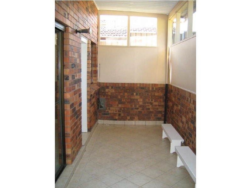 80 Jacaranda Cres, Casula NSW 2170