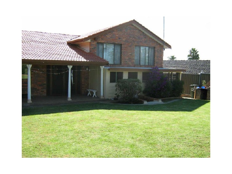 80 Jacaranda Cres, Casula NSW 2170