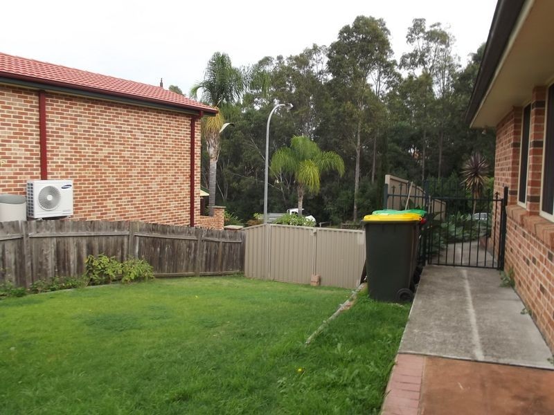 2/5 Nevil Way, Casula NSW 2170