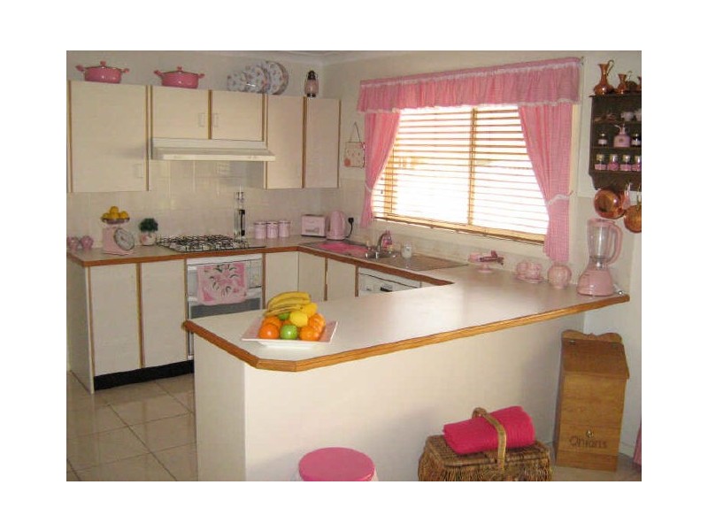 8 Goodooga Cl, Hinchinbrook NSW 2168