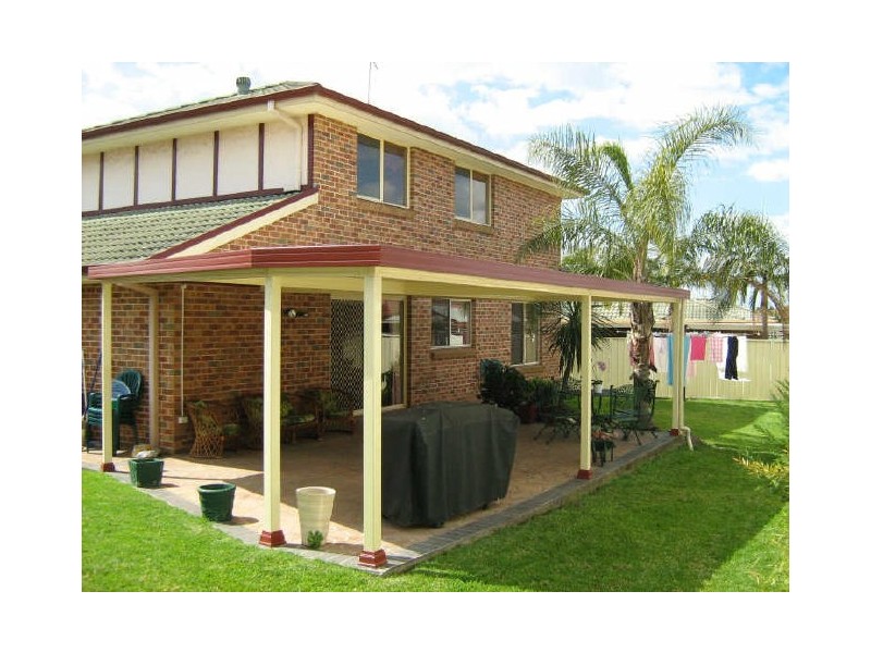 8 Goodooga Cl, Hinchinbrook NSW 2168