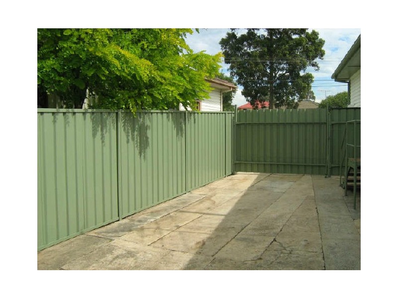 25 O’Neile Cres, Lurnea NSW 2170