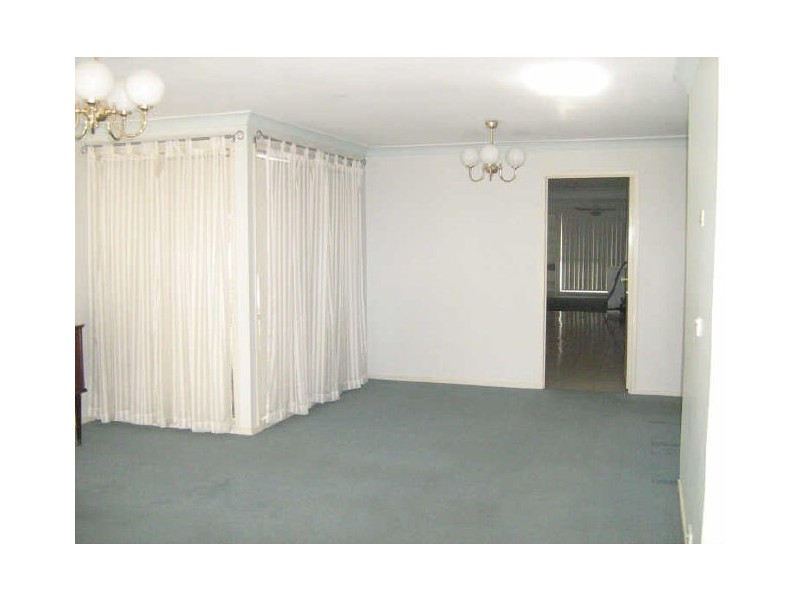 10 Trainer Ave, Casula NSW 2170