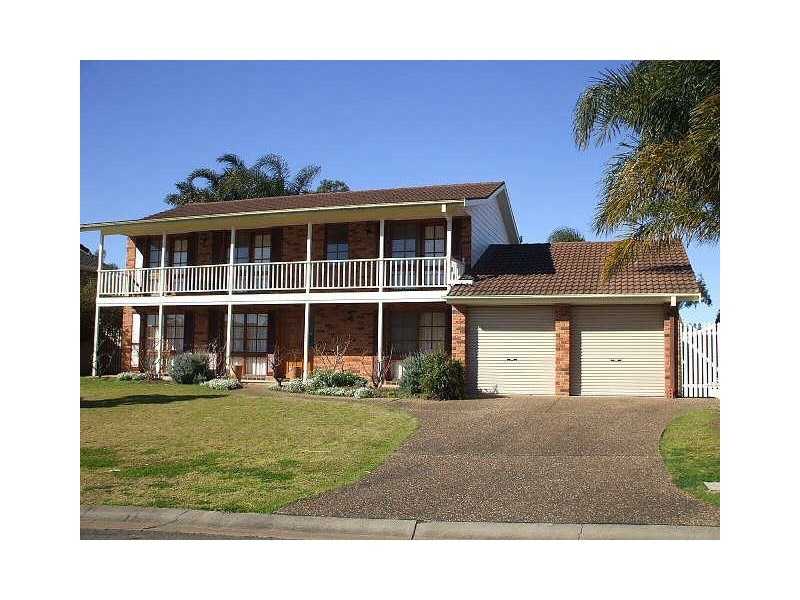 15 Phar Lap Close, Casula NSW 2170