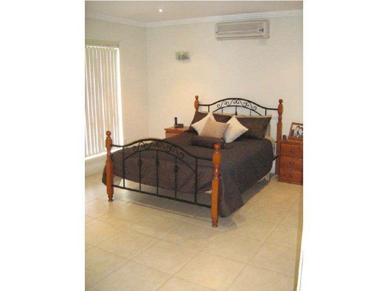 7 Pecan Pl, Casula NSW 2170