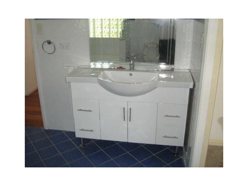 6 Hilltop Ave, Mount Pritchard NSW 2170