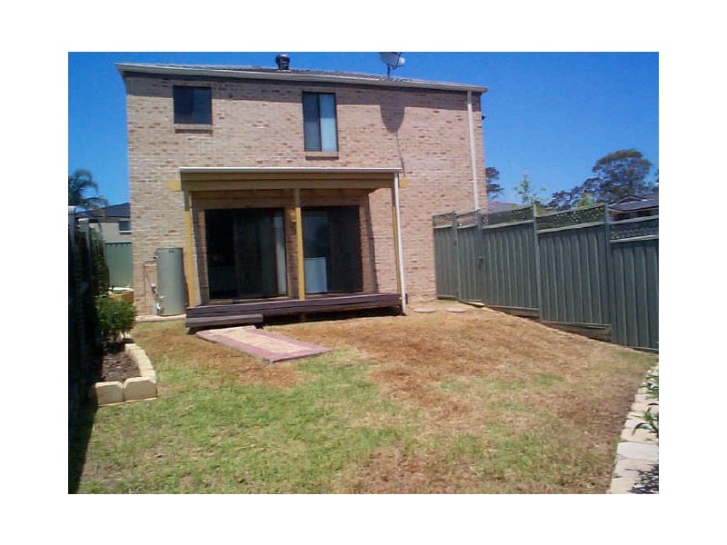 11 Whiteley Cl, Casula NSW 2170