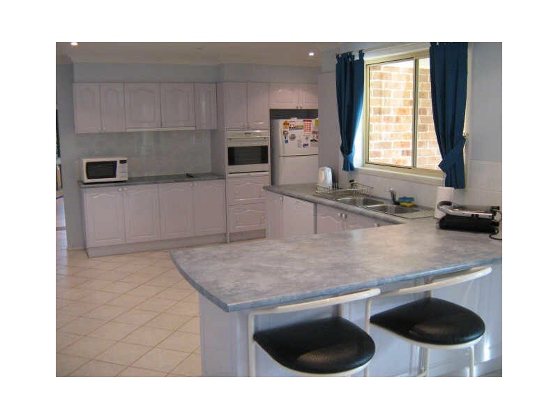 13 Padua Cl, Prestons NSW 2170