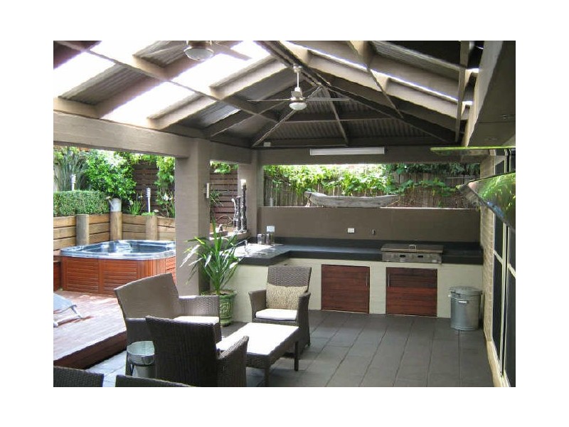 3A Shute Way, Casula NSW 2170