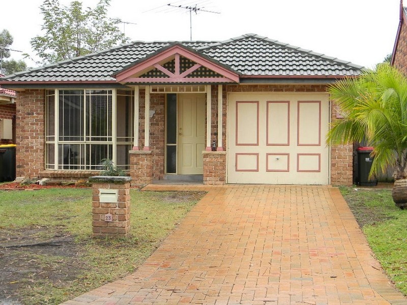 23 Brickendon Crt, Wattle Grove NSW 2173