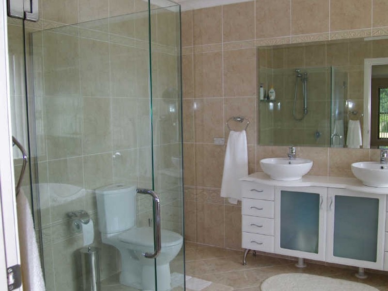 9 Streeton Pl, Casula NSW 2170