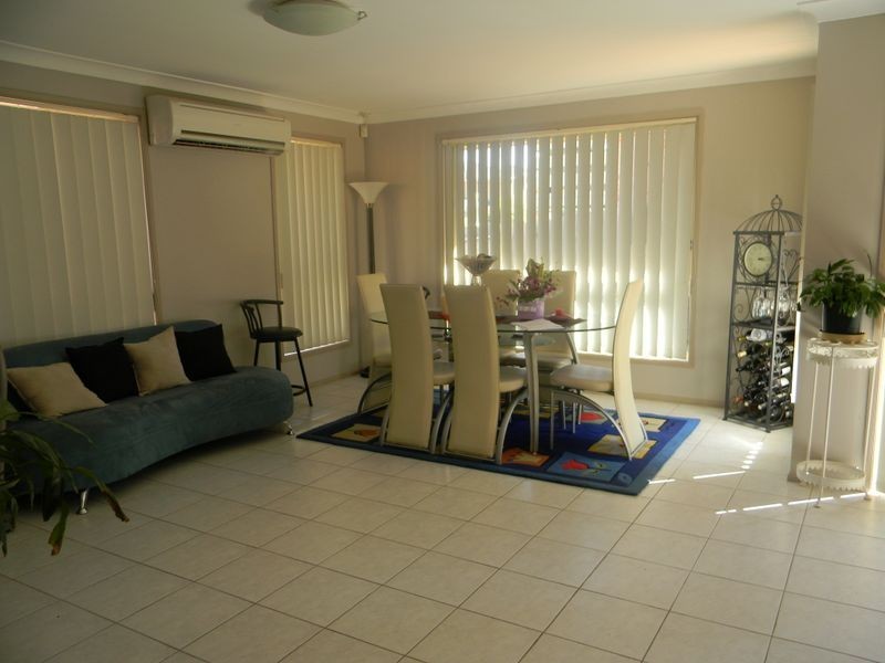 17a Gilmore Rd, Casula NSW 2170