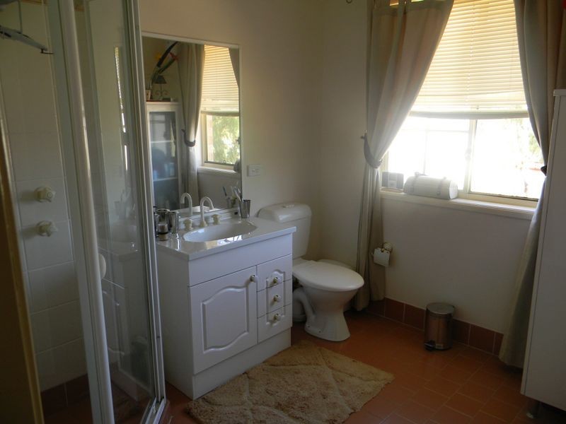 17a Gilmore Rd, Casula NSW 2170