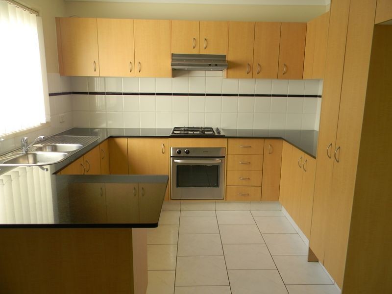 Unit 9 4 Wattle Rd, Casula NSW 2170