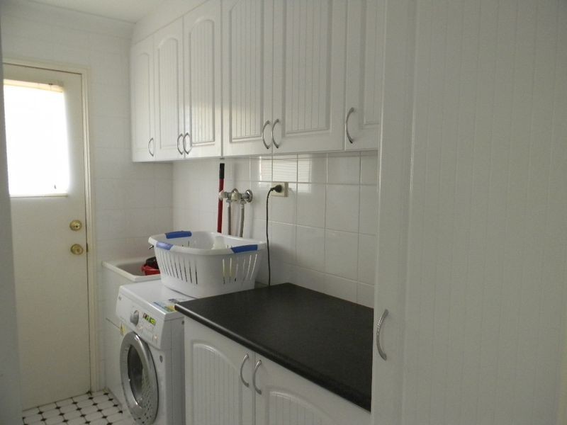 12 Yarra  Place, Prestons NSW 2170