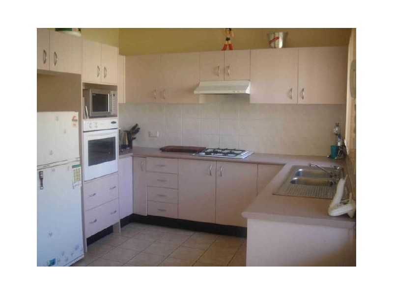 18C Kitson Way, Casula NSW 2170