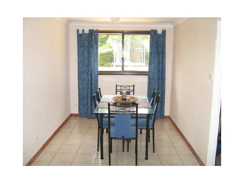 10 Flemington Close, Casula NSW 2170